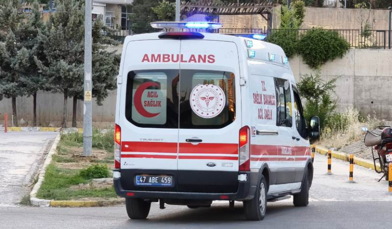 Mardin’de araçta mahsur kalan 4 yaşındaki çocuk hayatını kaybetti